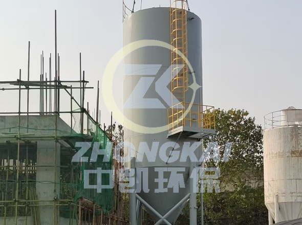 貴州兩套100立方石灰料倉落實到地現場